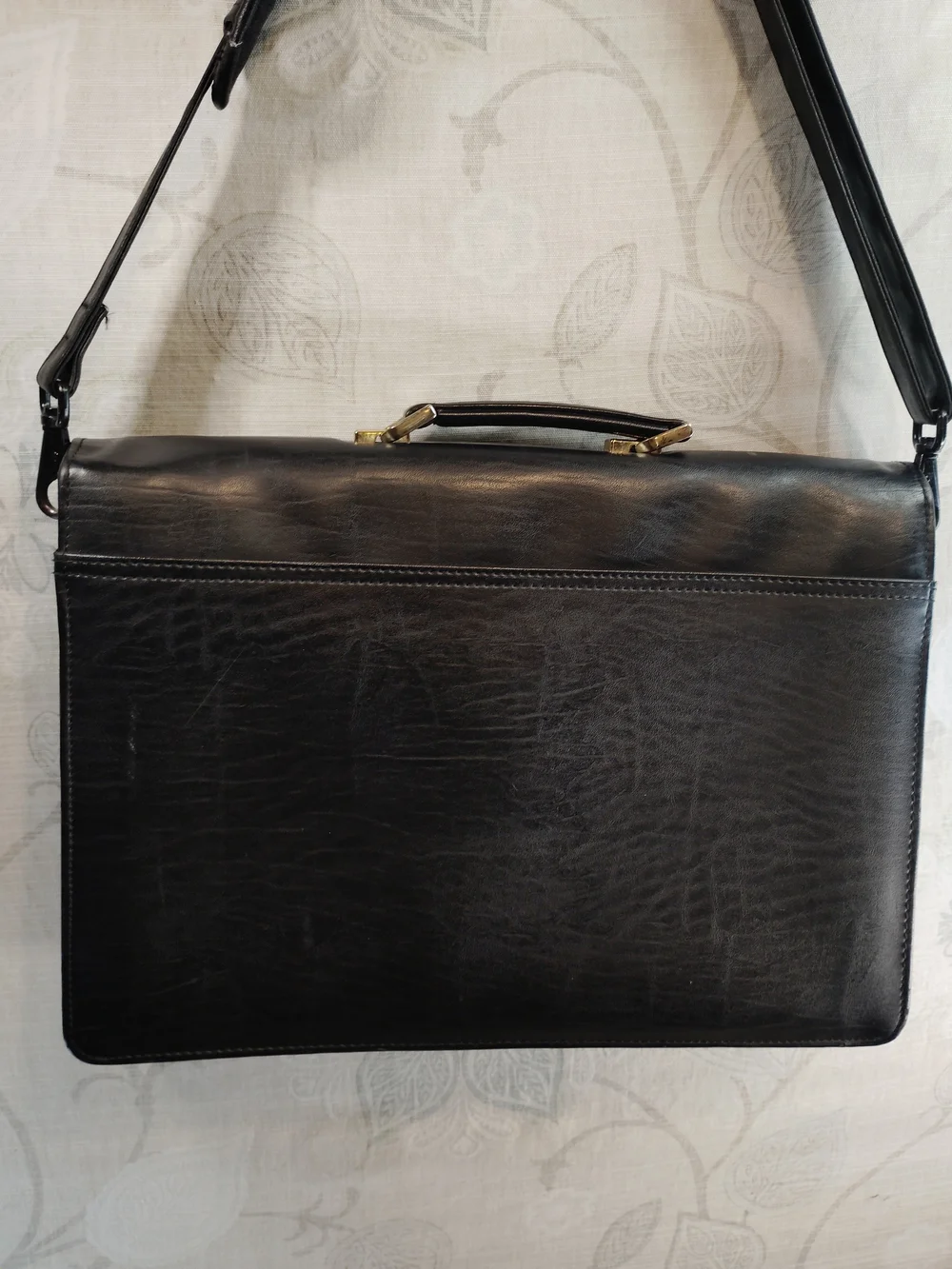 The Unbranded Brand classic black